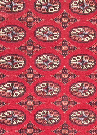 PAKISTAN
Tapis en laine, décor Boukhara
173...