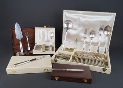 CHRISTOFLE
Ménagère en métal argenté, modèle...