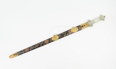 Rare épée droite d’apparat dite Jian (劍)....