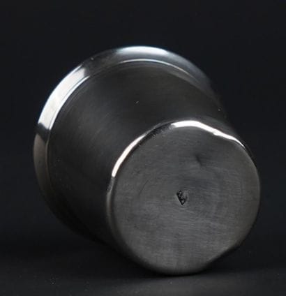 Gobelet à liqueur en argent 950°/00
Décor...
