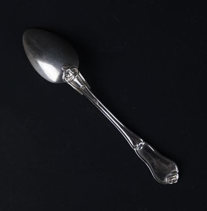 Suite de 12 petites cuillères en argent 950°/00,...