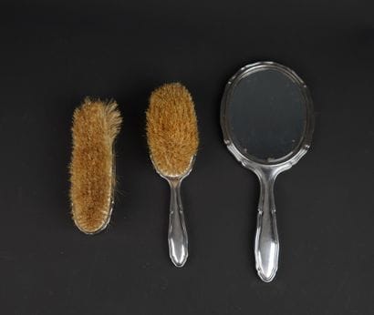 Nécessaire de coiffure en argent fourré 800°/00,...