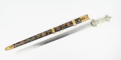 Rare épée droite d’apparat dite Jian (劍)....