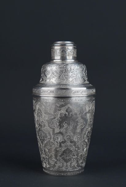 IRAN
Shaker en argent 800°/00 à riche décor...