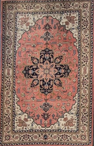 PERSE
ARBEDIL
Tapis en laine, décor central...