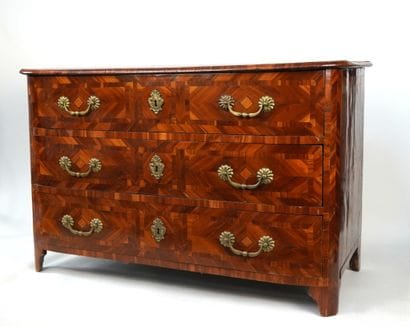 Commode rectangulaire en bois de placage...