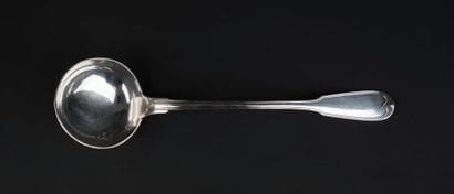 Louche en argent 950°/00, modèle filets
Poinçon...