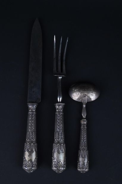 Couverts de service en argent fourré et métal
Comprenant...