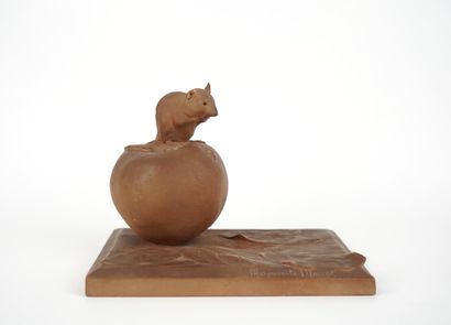 Marguerite MONOT (1903-1961)
La souris mangeant...