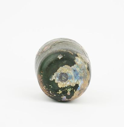 Bouteille 
Verre 
Iran, période médiévale...