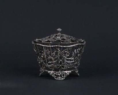 Récipient en argent anglais 925°/00 en forme...