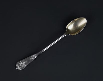 Cuillère en argent 950°/00 à riche décor...