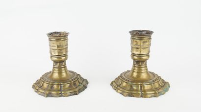 Paire de bases de photophores en bronze anciennement...