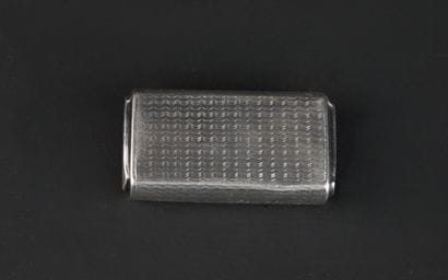 Boîte à priser en argent 950°/00 de forme...