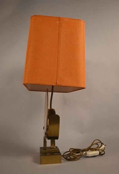 Lampe sculpturale en cornaline et laiton,...