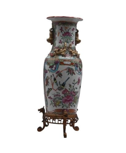 Vase en porcelaine de Canton à monture en...