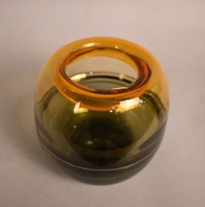 Vase en verre soufflé multicouche, dans le...