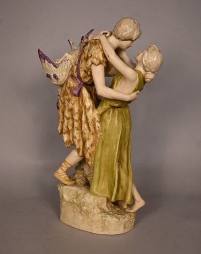 ROYAL DUX (Bohême) – Sculpture en porcelaine...