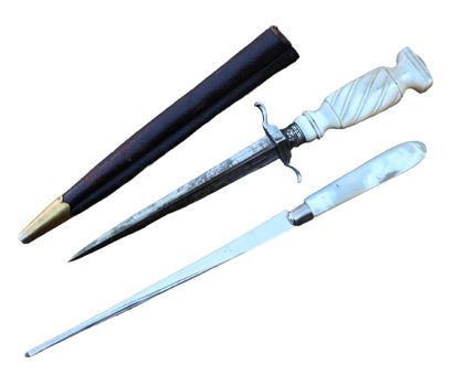 Set from the XIXᵉ century: stylus and matching...