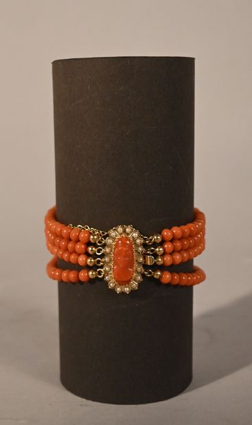 Red coral cameo bracelet, 18-carat gold,...