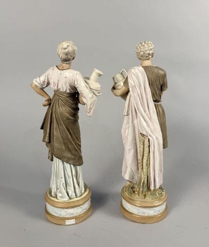 Paire de statuettes en porcelaine Royal Dux...