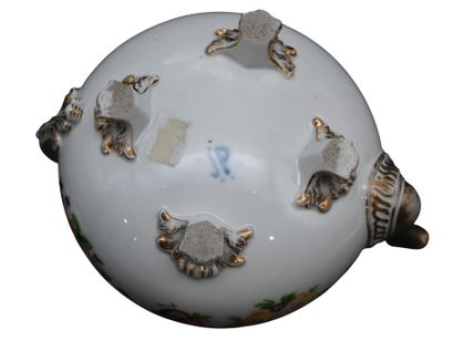 Paris porcelain teapot, Jacot Petite, circa...