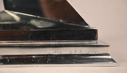 Paire de bougeoirs en metal argenté 'Castor...