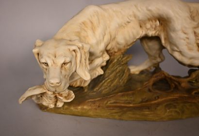ROYAL DUX (Bohême) – Chien de chasse à l’arrêt...