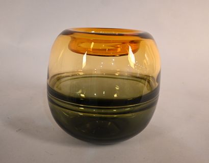 Vase en verre soufflé multicouche, dans le...