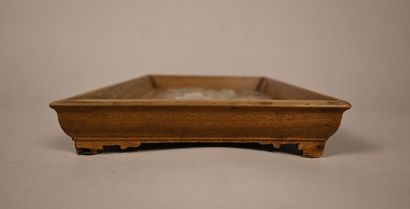 Plateau rectangulaire en bois à décor floral...