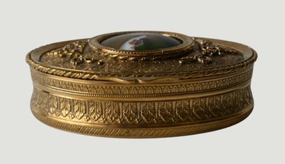 Oval gilt bronze box with Napoleon miniature,...