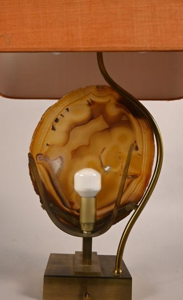Lampe sculpturale en cornaline et laiton,...