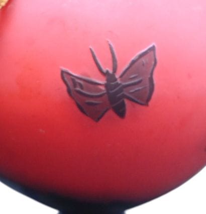 Lampe boule « Feuilles et Papillons » signée...