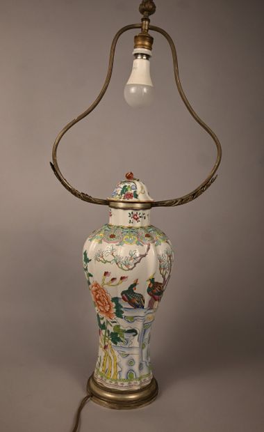 Samson-style porcelain lamp with floral and...