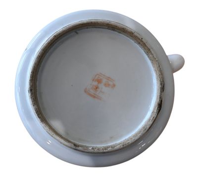 Théière en porcelaine chinoise – Décor famille...