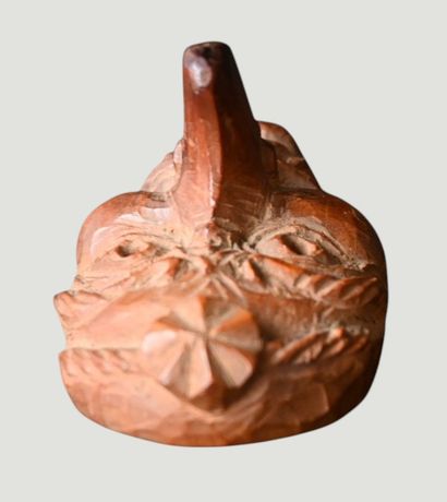 Netsuke japonais en bois représentant un...