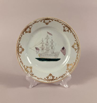 Assiette d’exportation chinoise au décor...