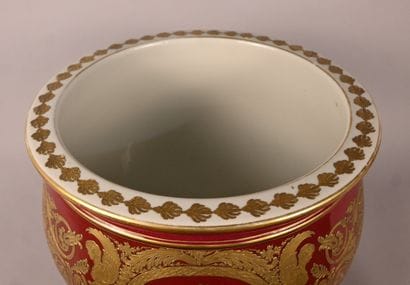 Cache-pot en porcelaine de Sèvres, période...