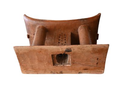 Ashanti wooden stool - Ghana, mid-20ᵉ century
Traditional...
