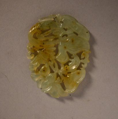 Pendentif chinois ajouré en jade vert, XXe...