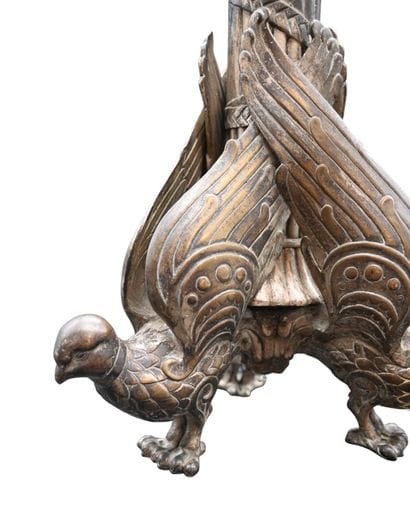 Grand chandelier en bronze à motif d’oiseaux,...
