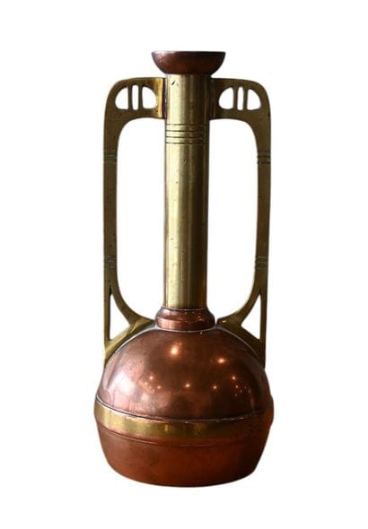 Petit vase à deux anses en cuivre et laiton...