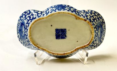 Rinçoir à pinceaux en porcelaine bleue et...