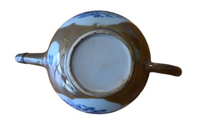 Théière en porcelaine d’exportation chinoise...