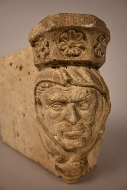 Fragment de cheminée néo-Renaissance en grès,...