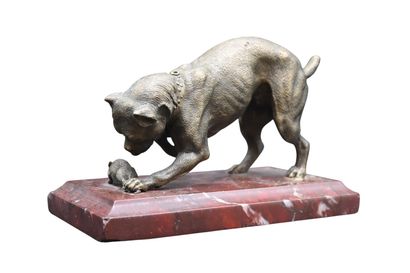 Sculpture en bronze « Chien et Rat » sur...