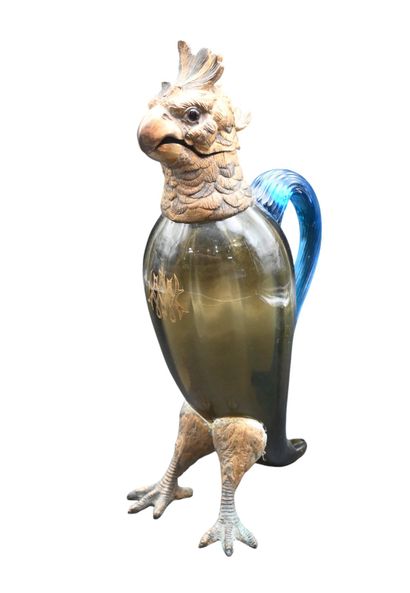 Parrot-shaped zoomorphic decanter - blown...