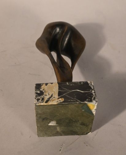Sculpture abstraite moderne en bronze, Belgique,...