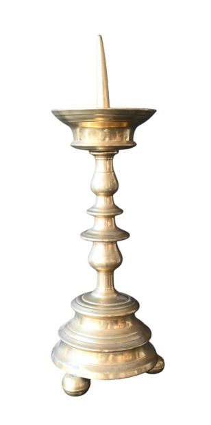 Bougeoir à broche en bronze, Flandres, fin...