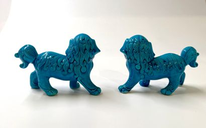 Paire de lions gardiens chinois en céramique...
